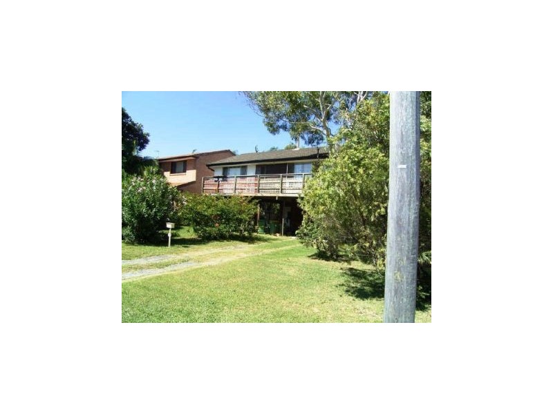 30 Renown Street, Wamberal NSW 2260