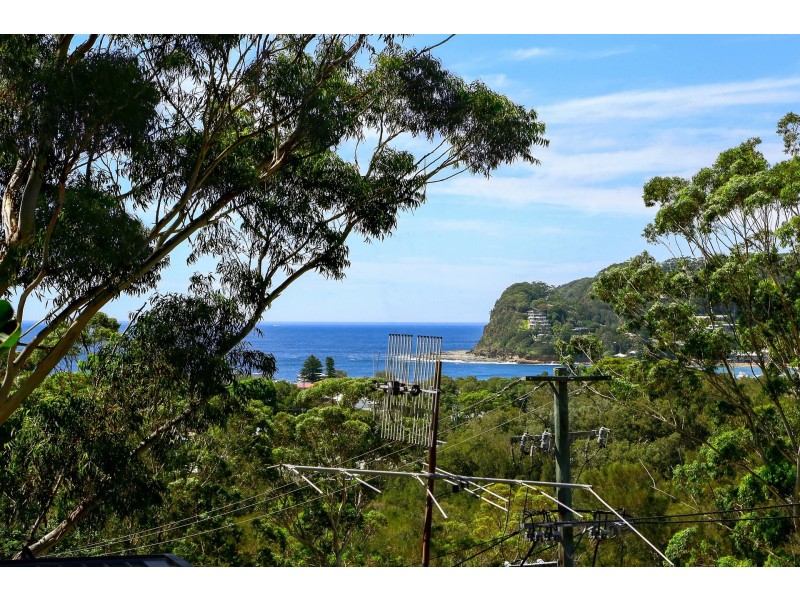 4 Beachcomber Parade, North Avoca NSW 2260