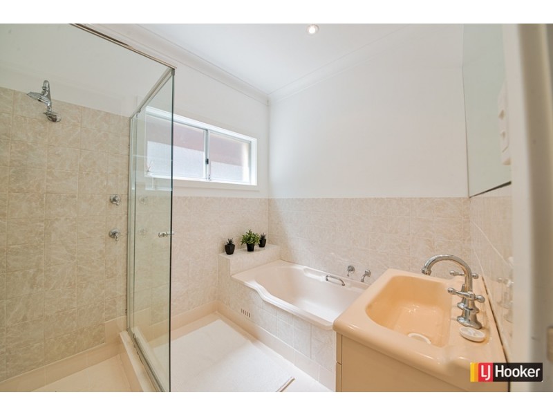 5 North Scenic Road, Forresters Beach NSW 2260