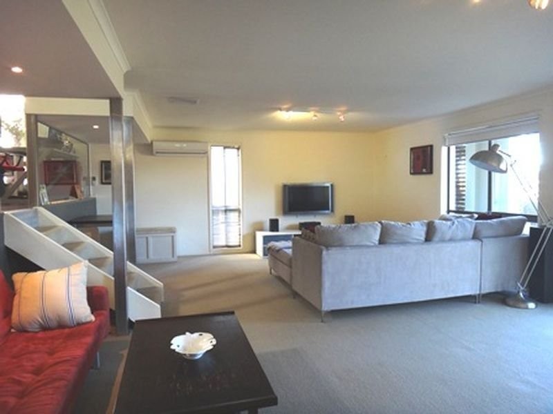 71 Blue Bell Drive, Wamberal NSW 2260