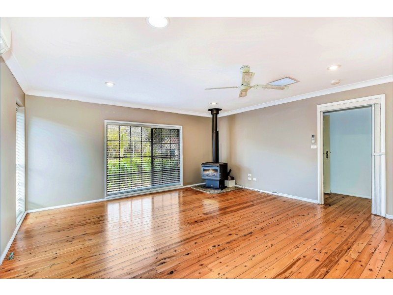 21 Windsor Road, Wamberal NSW 2260