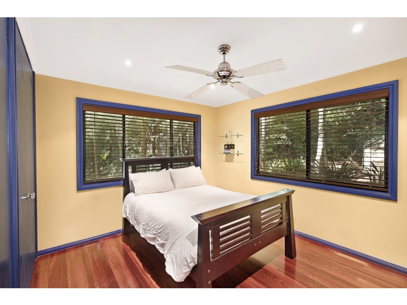 52 Easter Parade, North Avoca NSW 2260