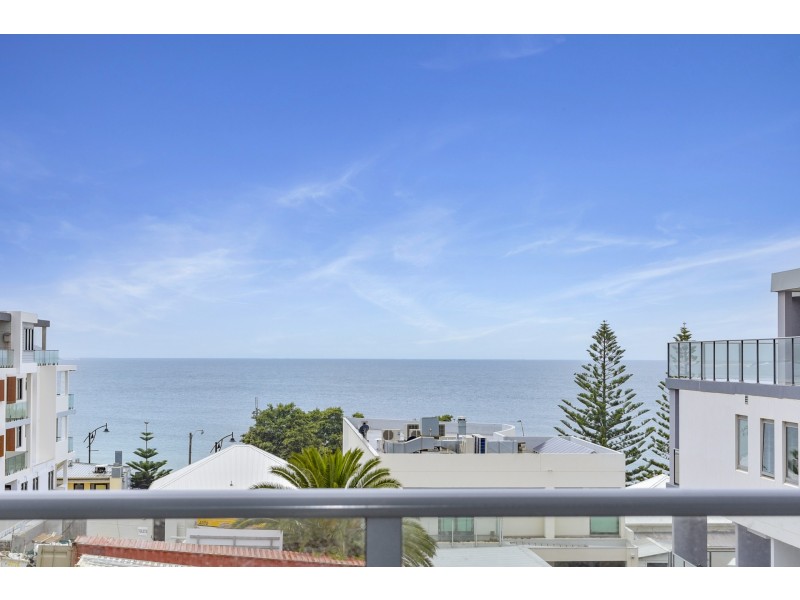 501/7-9 Campbell Crescent, Terrigal NSW 2260