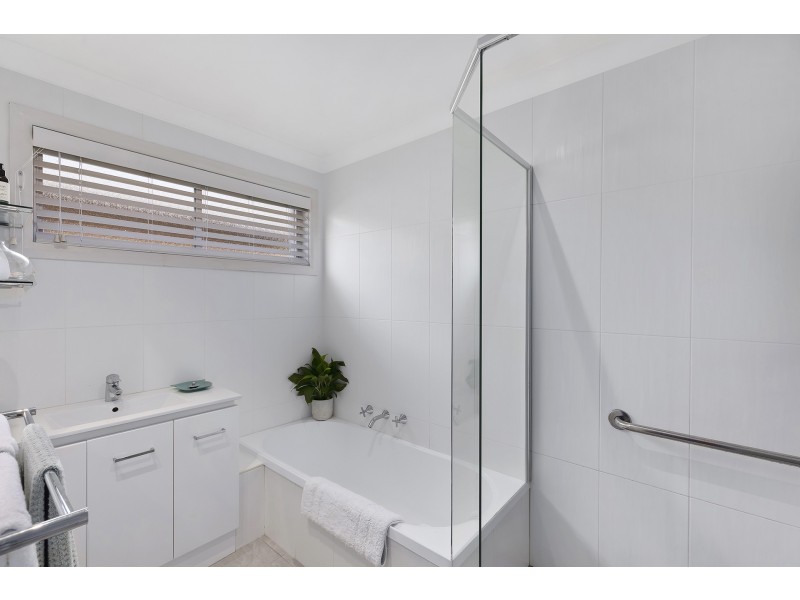 40 Windsor Road, Wamberal NSW 2260