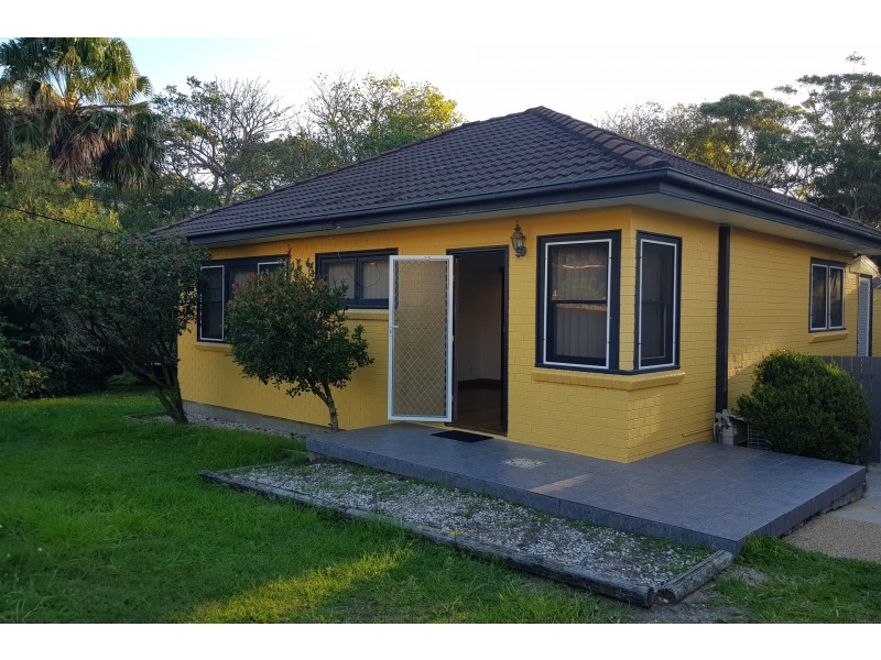 979 The Entrance Road, Forresters Beach NSW 2260