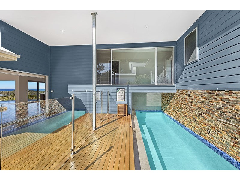 30 Reads Road, Wamberal NSW 2260