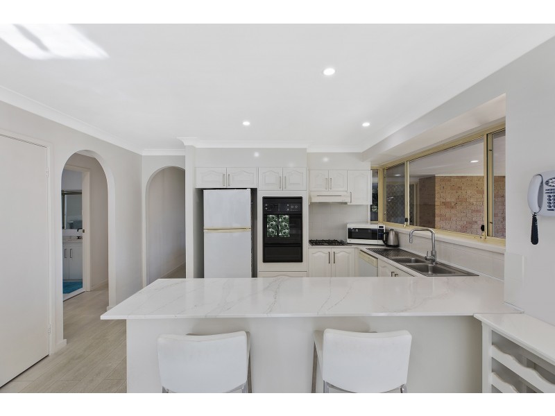 16 Stratford Park Drive, Terrigal NSW 2260