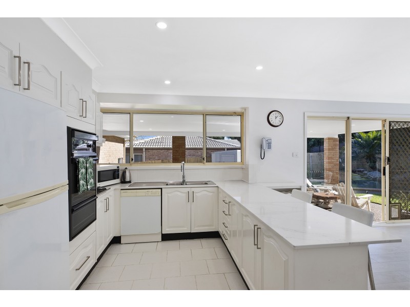 16 Stratford Park Drive, Terrigal NSW 2260