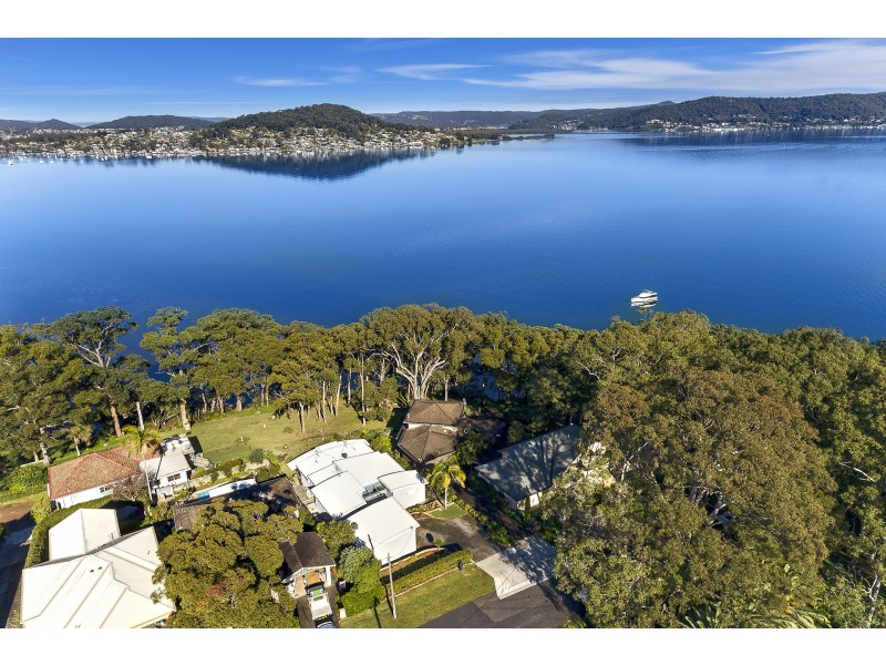 20 Lexington Parade, Green Point NSW 2251