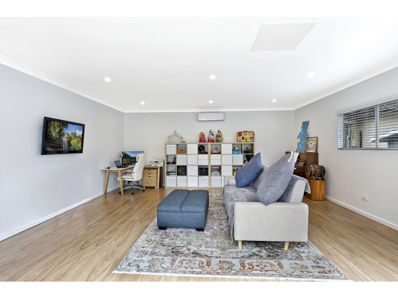 20 Lexington Parade, Green Point NSW 2251