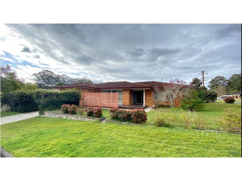 2 Della Close, Narara NSW 2250