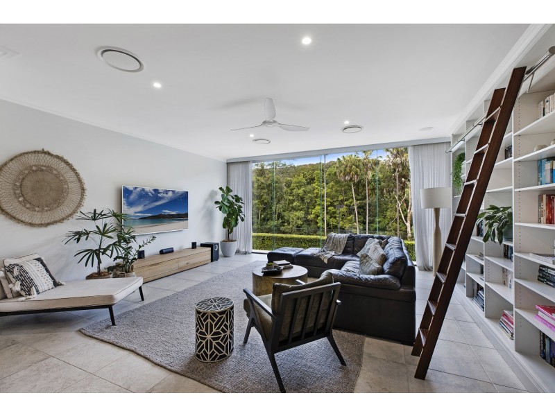 2/283 Oak Road, Matcham NSW 2250