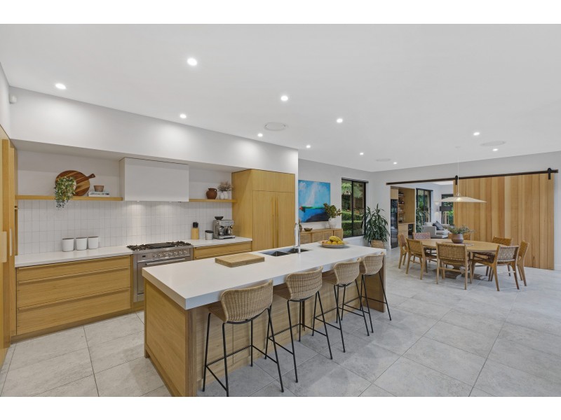 2/283 Oak Road, Matcham NSW 2250