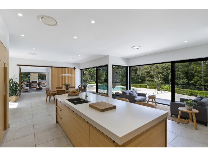 2/283 Oak Road, Matcham NSW 2250