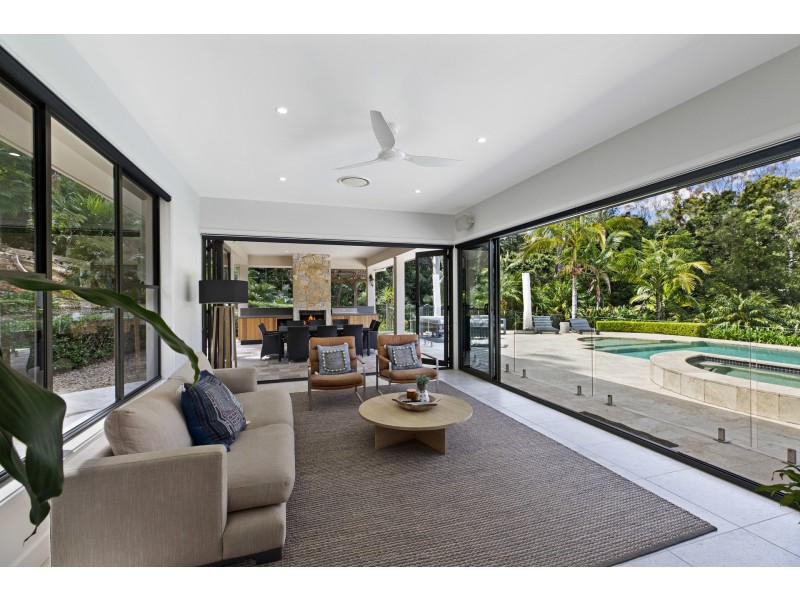 2/283 Oak Road, Matcham NSW 2250