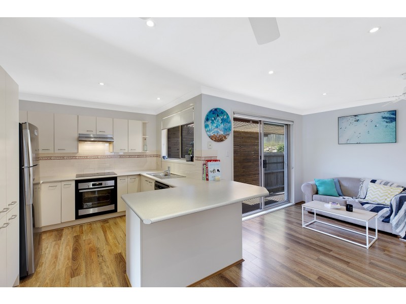 1/16 Kings Avenue, Terrigal NSW 2260