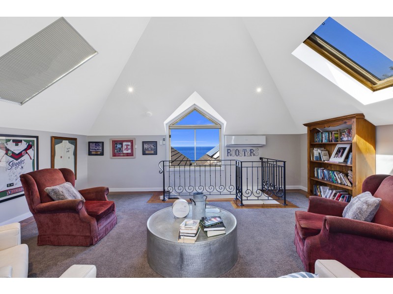 9 South Scenic Road, Forresters Beach NSW 2260