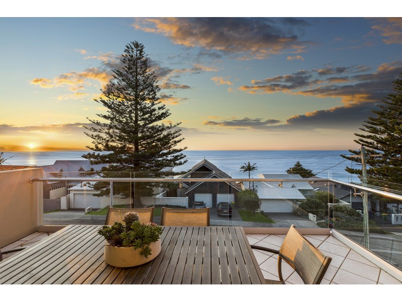 9 South Scenic Road, Forresters Beach NSW 2260