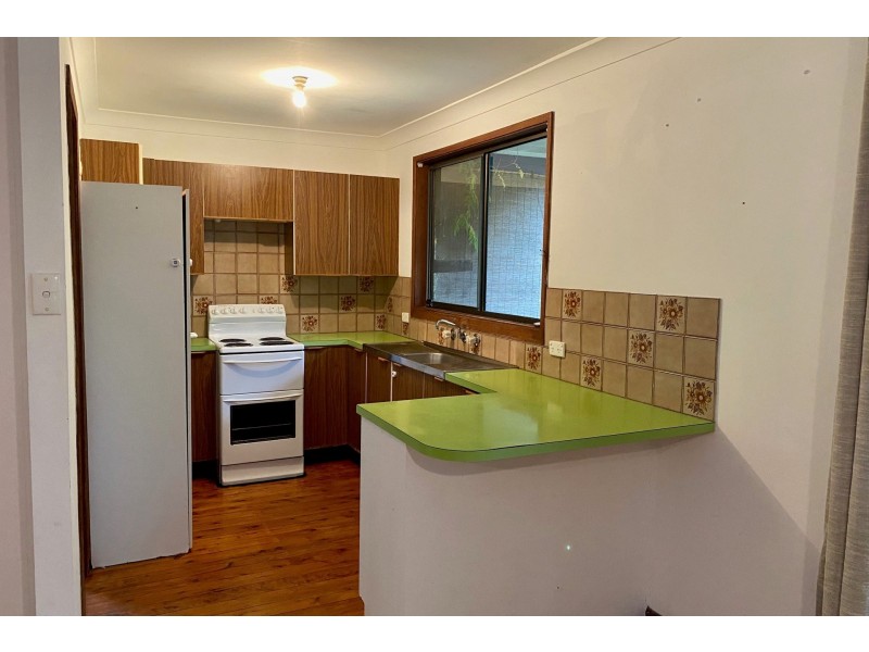 18 Lake Shore Drive, North Avoca NSW 2260