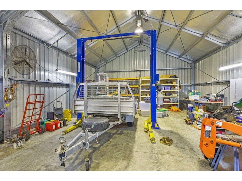 15 Treeline Close, Narara NSW 2250