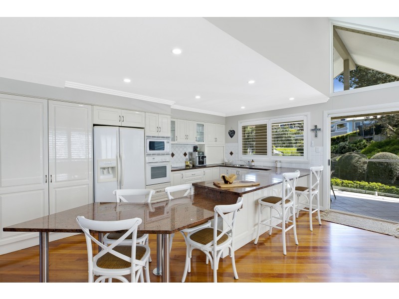 9 South Scenic Road, Forresters Beach NSW 2260