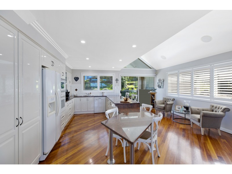 9 South Scenic Road, Forresters Beach NSW 2260