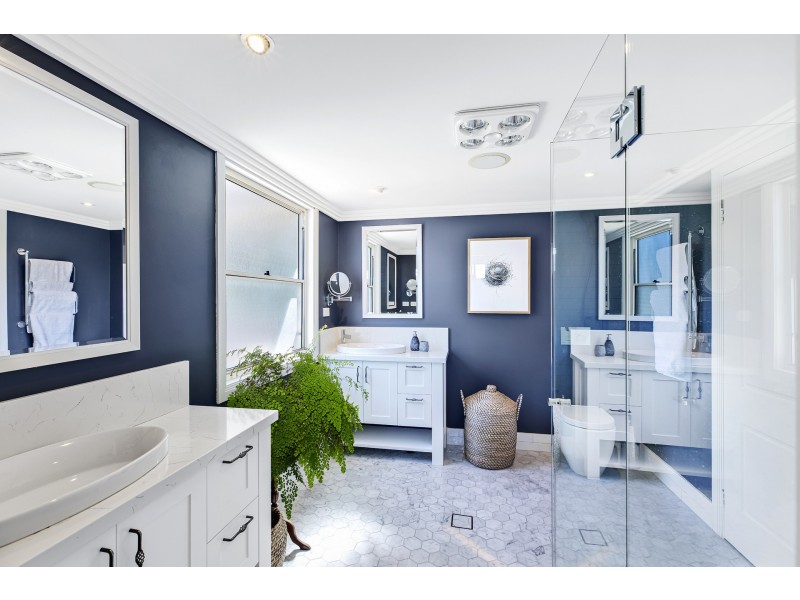 9 South Scenic Road, Forresters Beach NSW 2260