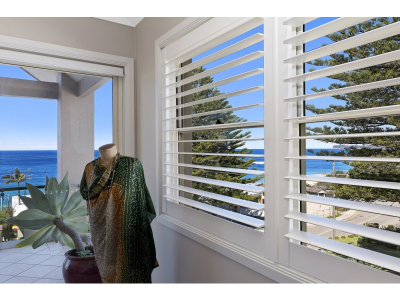 9 South Scenic Road, Forresters Beach NSW 2260