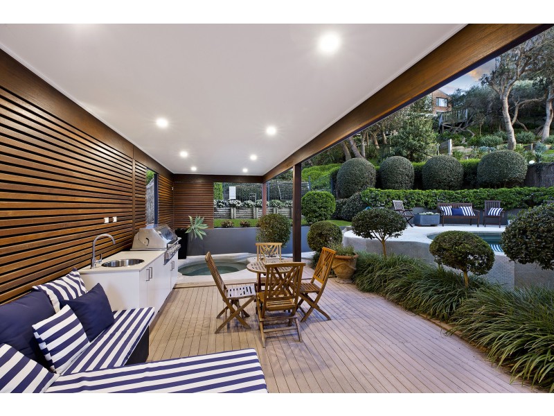 9 South Scenic Road, Forresters Beach NSW 2260