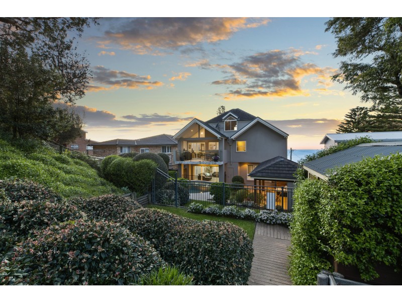 9 South Scenic Road, Forresters Beach NSW 2260