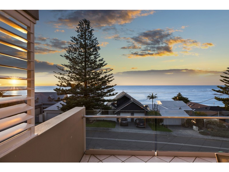 9 South Scenic Road, Forresters Beach NSW 2260