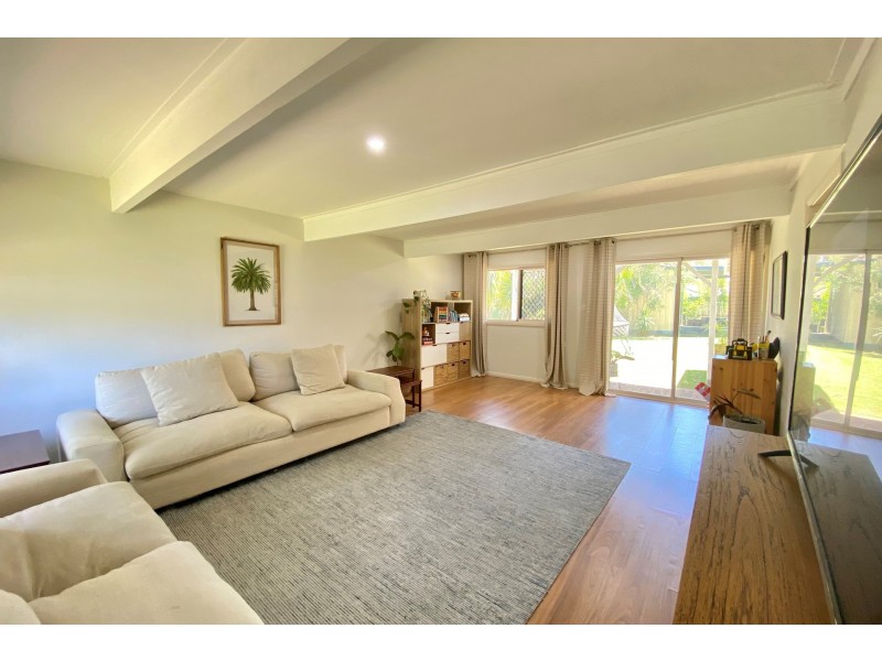 7 Waratah Street, Bateau Bay NSW 2261