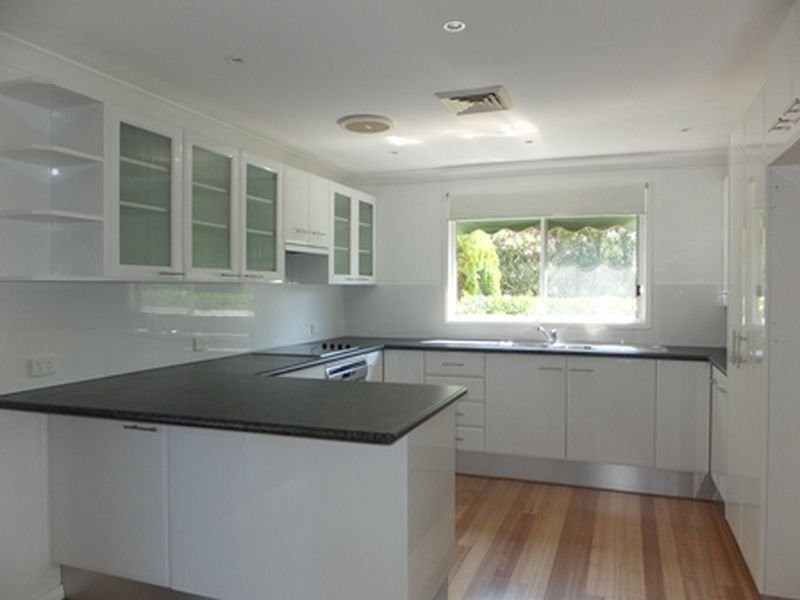 13 Nerissa Road, Erina NSW 2250