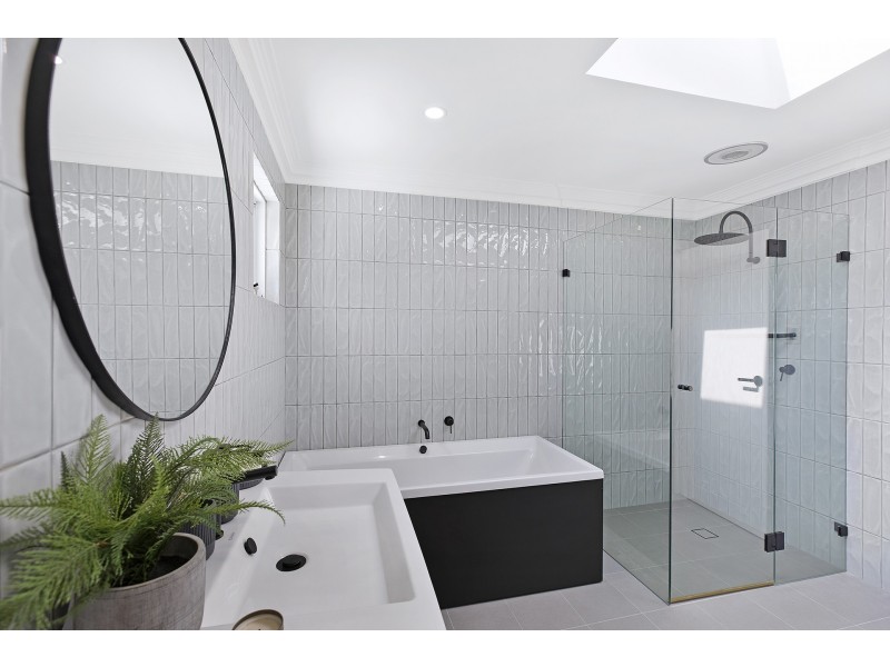 12 Pacific Street, Wamberal NSW 2260