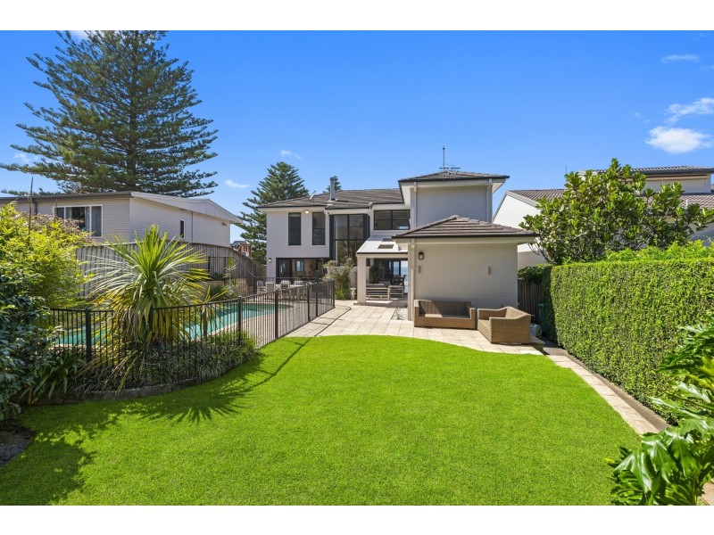 3 South Scenic Road, Forresters Beach NSW 2260