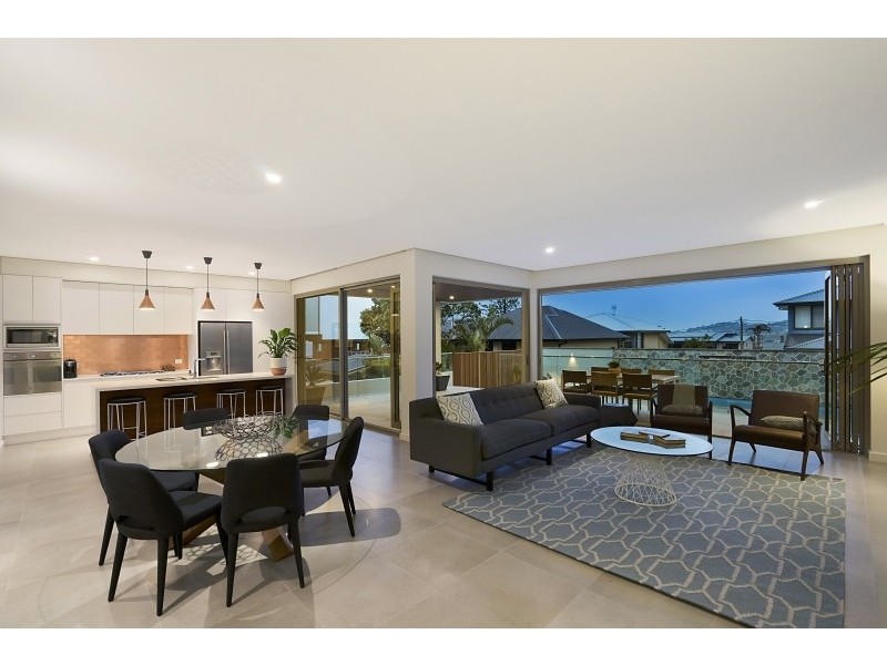 2/16 Dover Road, Wamberal NSW 2260