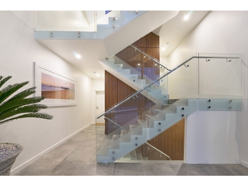 2/16 Dover Road, Wamberal NSW 2260