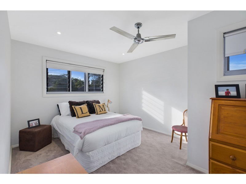 33 Lakin Street, Bateau Bay NSW 2261