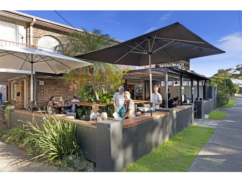 33 Lakin Street, Bateau Bay NSW 2261