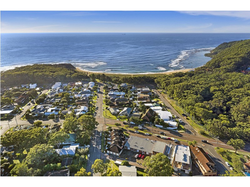 33 Lakin Street, Bateau Bay NSW 2261