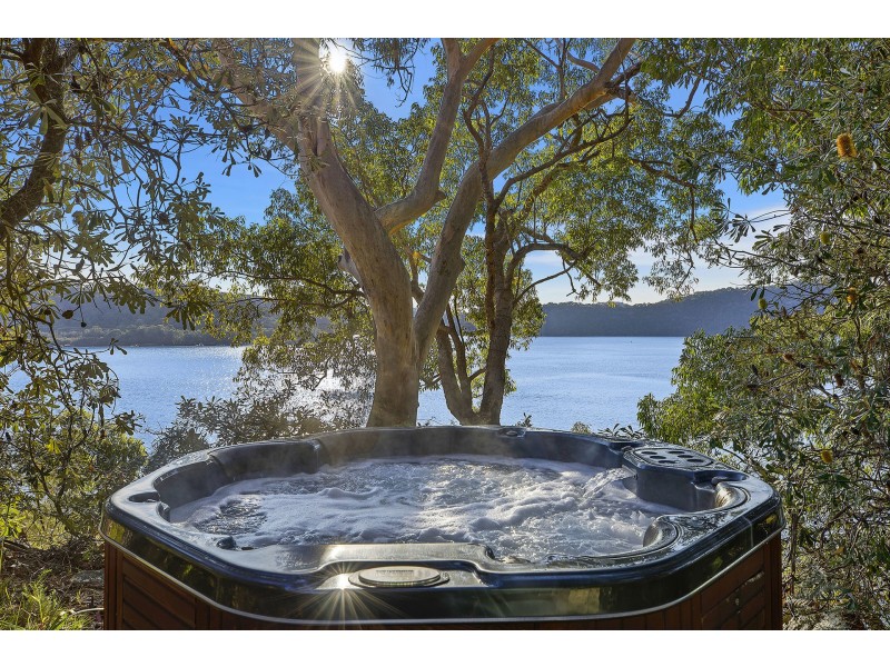 3 Fishermans Point, Berowra Waters NSW 2082