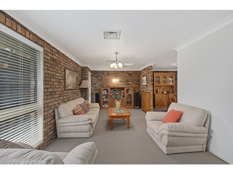 29 Fragar Avenue, Wyoming NSW 2250