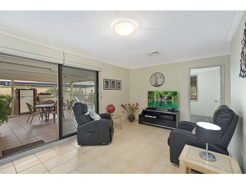 29 Fragar Avenue, Wyoming NSW 2250