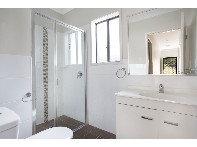 2/13 Jennie Cox Close, Erina NSW 2250