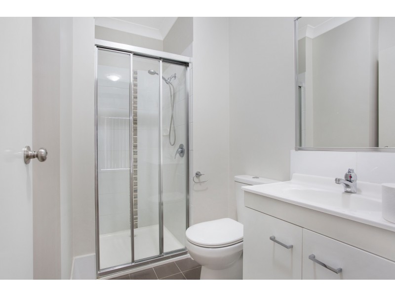 2/13 Jennie Cox Close, Erina NSW 2250