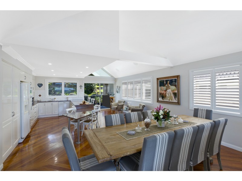 9 South Scenic Road, Forresters Beach NSW 2260