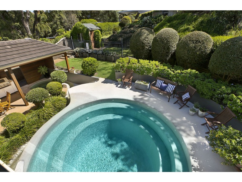 9 South Scenic Road, Forresters Beach NSW 2260