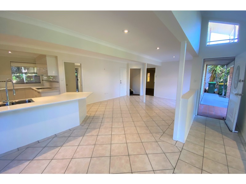 5 Bluewave Crescent, Forresters Beach NSW 2260