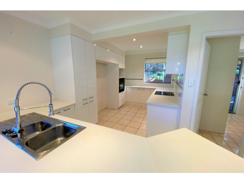 5 Bluewave Crescent, Forresters Beach NSW 2260