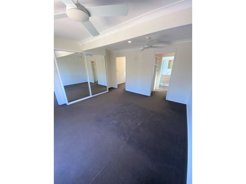 5 Bluewave Crescent, Forresters Beach NSW 2260